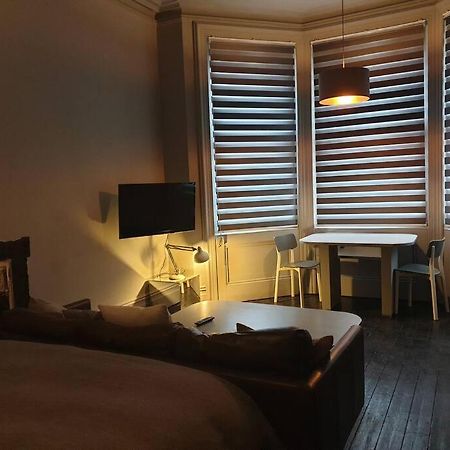 Elegant Studio In Central Hove - 5 Min Walk To Beach - 10 Min To Brighton ภายนอก รูปภาพ