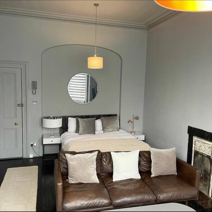 Elegant Studio In Central Hove - 5 Min Walk To Beach - 10 Min To Brighton ภายนอก รูปภาพ