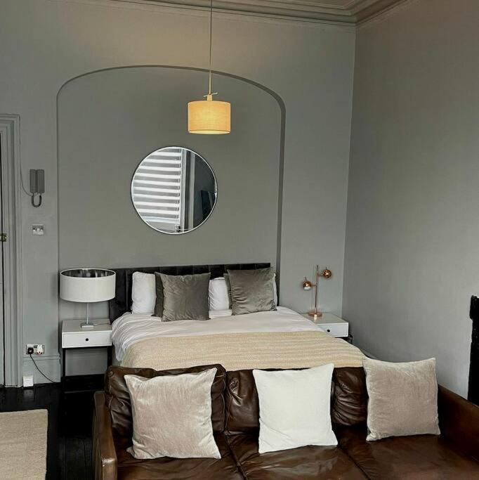 Elegant Studio In Central Hove - 5 Min Walk To Beach - 10 Min To Brighton ภายนอก รูปภาพ