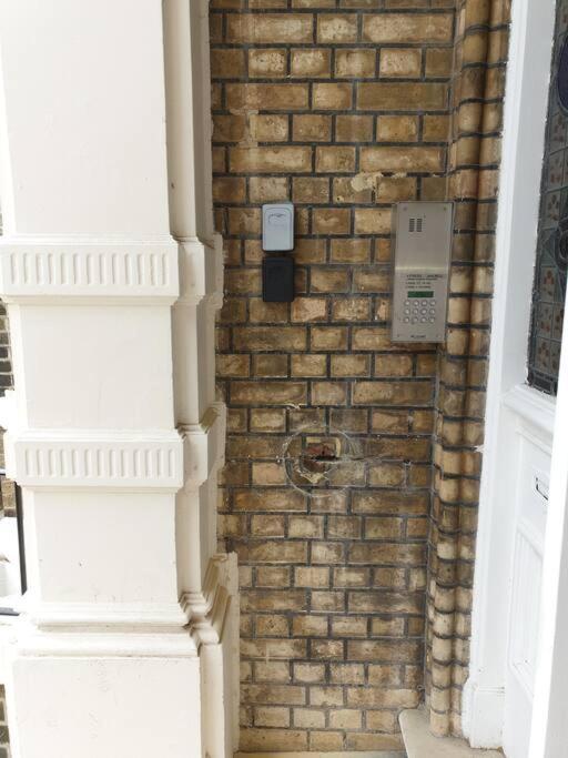 Elegant Studio In Central Hove - 5 Min Walk To Beach - 10 Min To Brighton ภายนอก รูปภาพ