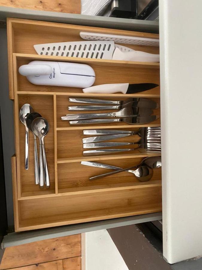 Elegant Studio In Central Hove - 5 Min Walk To Beach - 10 Min To Brighton ภายนอก รูปภาพ